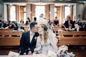 Sorrisi e amore tra Diego e Francesca nel giorno più importante