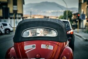 Sorrisi e amore tra Diego e Francesca nel giorno più importante