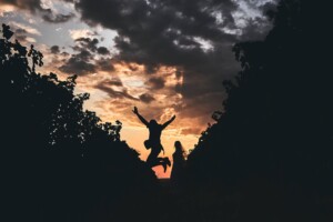 Sorrisi e amore tra Diego e Francesca nel giorno più importante