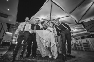 Sorrisi e amore tra Diego e Francesca nel giorno più importante