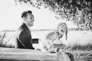 Sorrisi e amore tra Gianluca e Mariagrazia nel giorno più importante