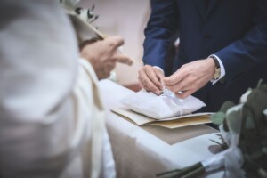 Sorrisi e amore tra Nakita e Silverio nel giorno più importante