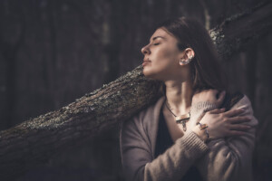 Collezione Wood indossata, ispirazione bosco