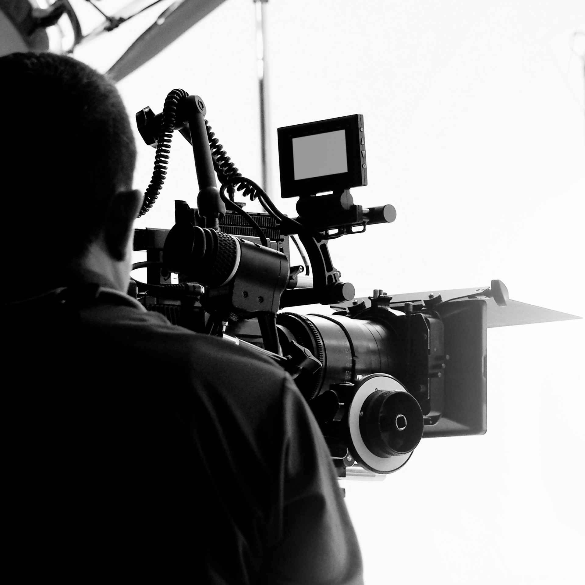 regista con cinepresa